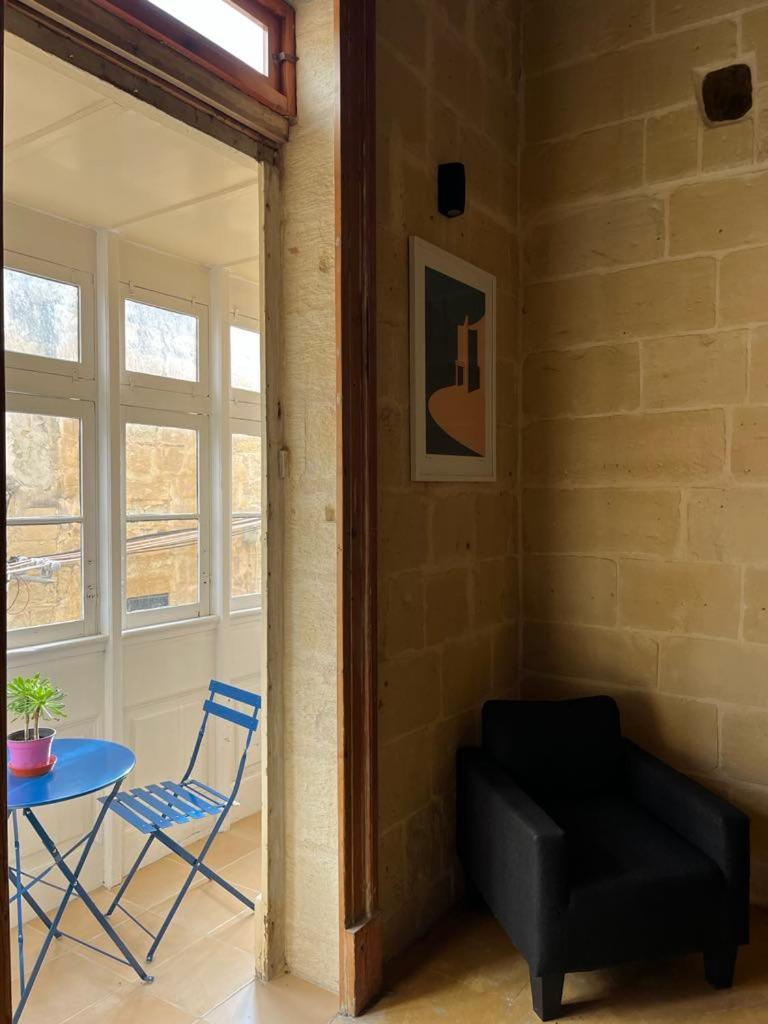 A Remarkable 500 Years Old House Of Character Senglea Exterior photo